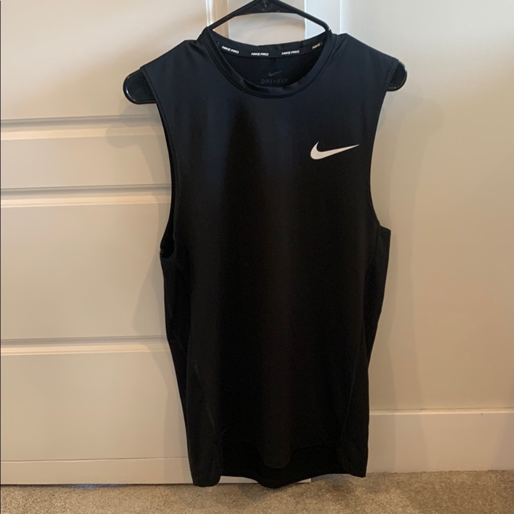 Nike Men’s Dri-Fit Sleeveless Top